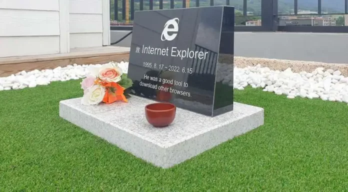 Internet Explorer Grave